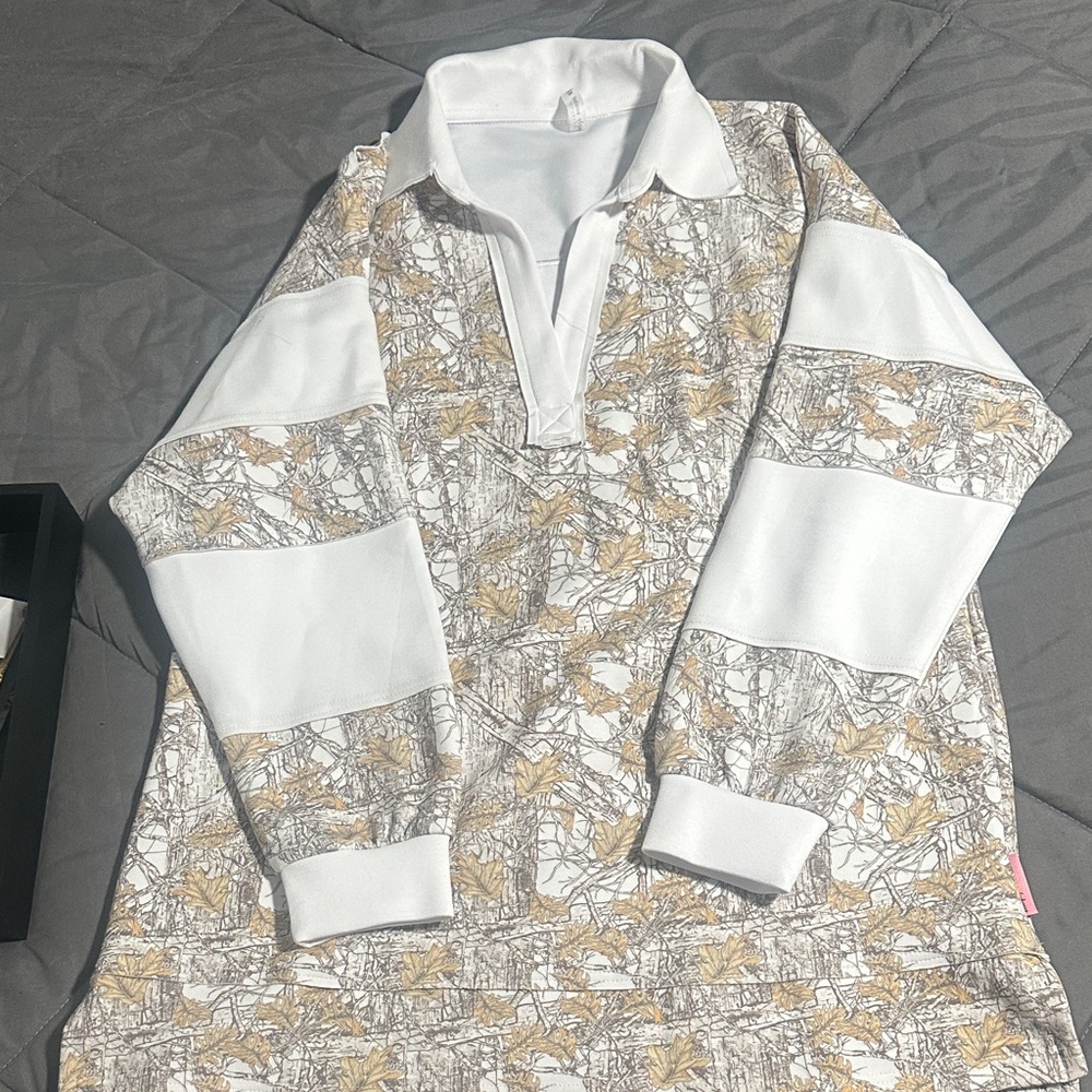 Simply southern camo Long Sleeve crew neck